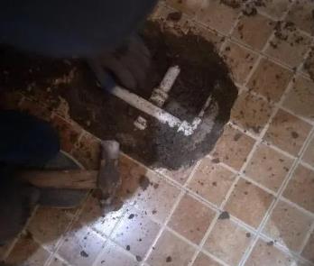 霍山卫生间漏水维修公司为您分享下卫生间渗水如何处理及注意事项